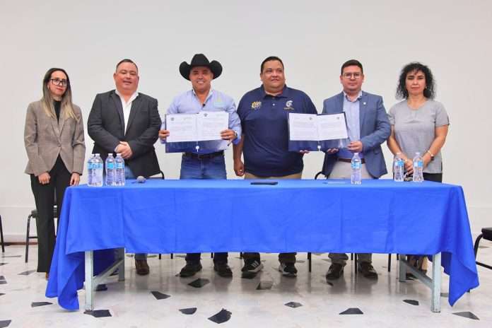 Sabinas Avanza: Chano Díaz Impulsa la Educación y Apoyo Integral a los Jóvenes del CBTIS 20