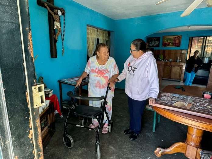 Continua DIF Acuña con visitas en domicilios