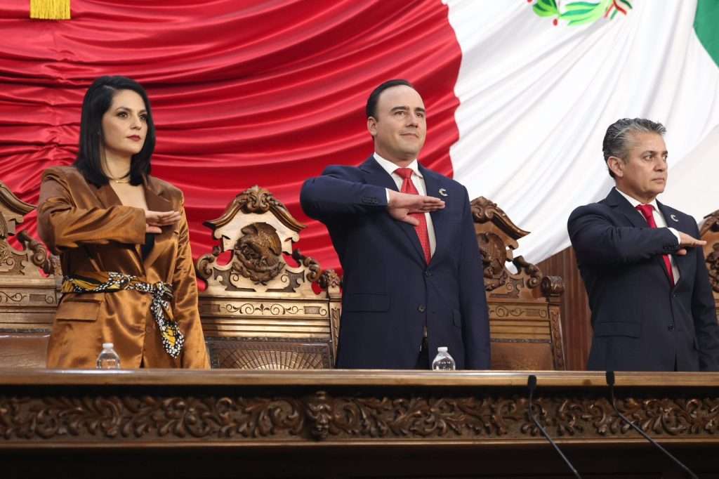Gobernador Manolo Jiménez entrega Segundo Informe de Gobierno en el Congreso del Estado