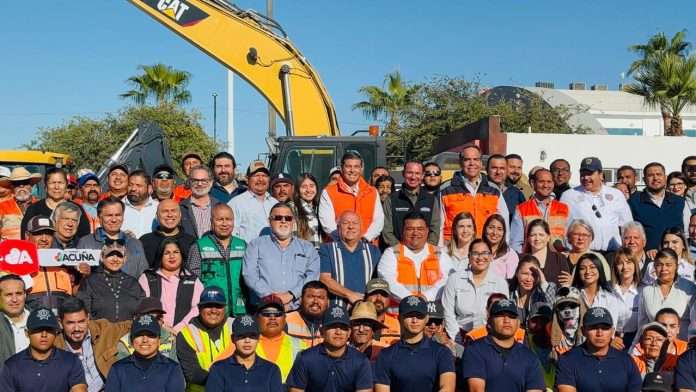 Entrega municipio maquinaria y parque vehicular a direcciones