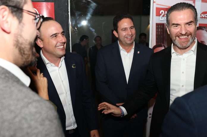 Javier Díaz felicita al gobernador Manolo Jiménez por su Segundo Informe Ciudadano