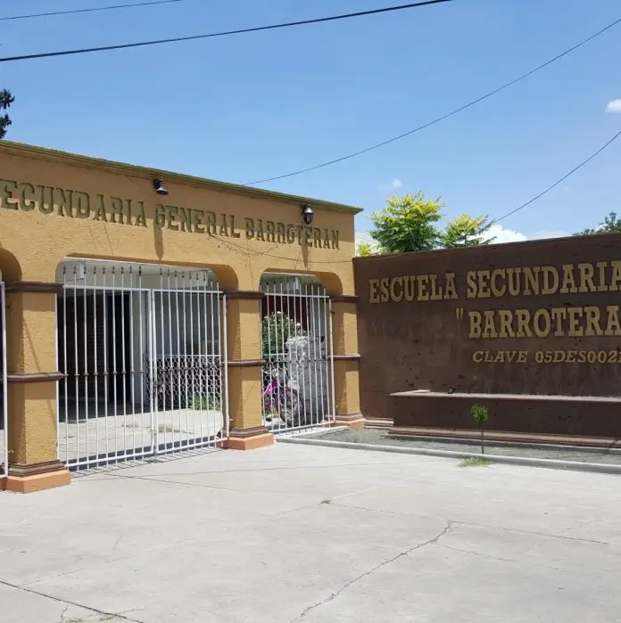 La Fiscalía de Coahuila confirmó una riña entre menores afuera de la secundaria de Minas de Barroterán, municipio de Múzquiz.
