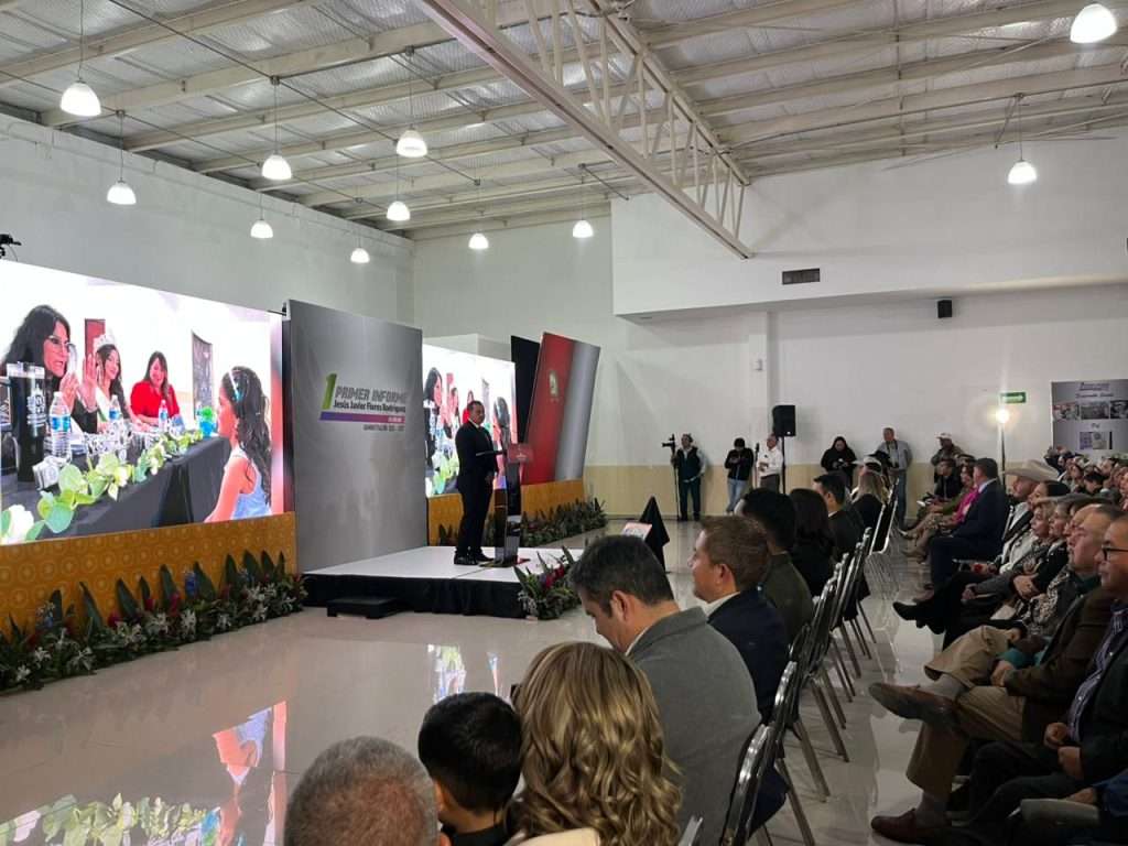 Respaldo ciudadano y estatal marca el Primer Informe de Gobierno de Jesús Javier Flores