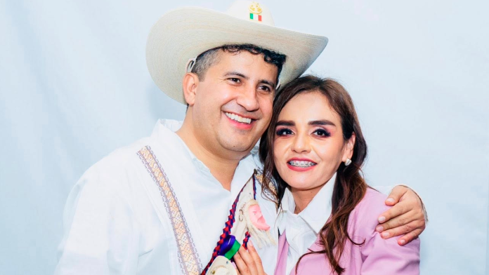 Grecia Quiroz y Carlos Manzo