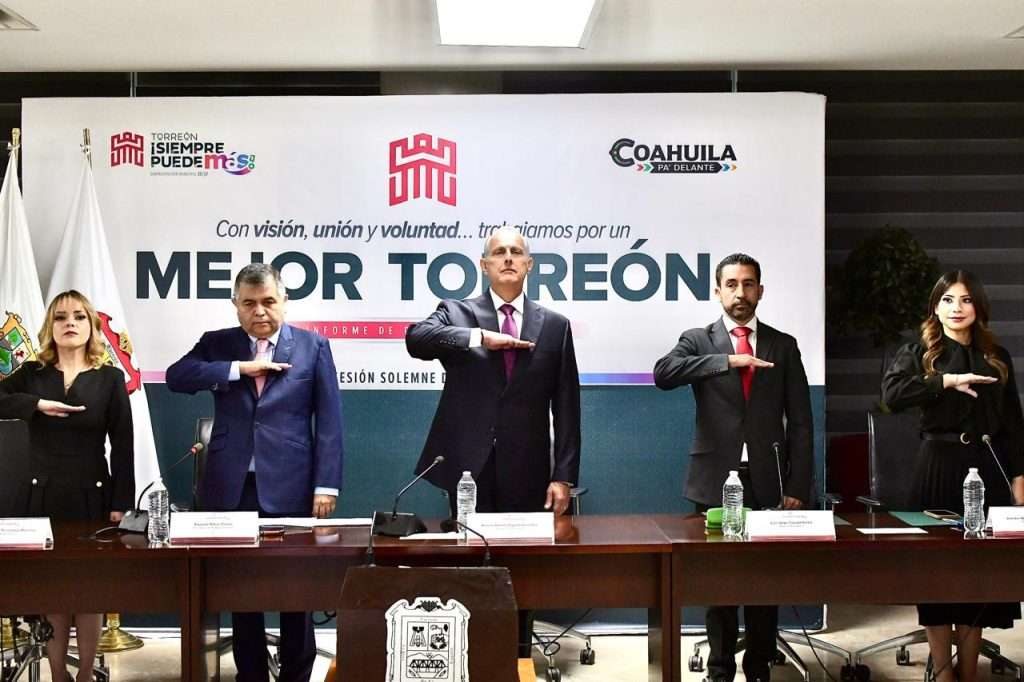 Román Cepeda entrega al Cabildo el Primer Informe sobre el estado que guarda la actual Administración Pública Municipal