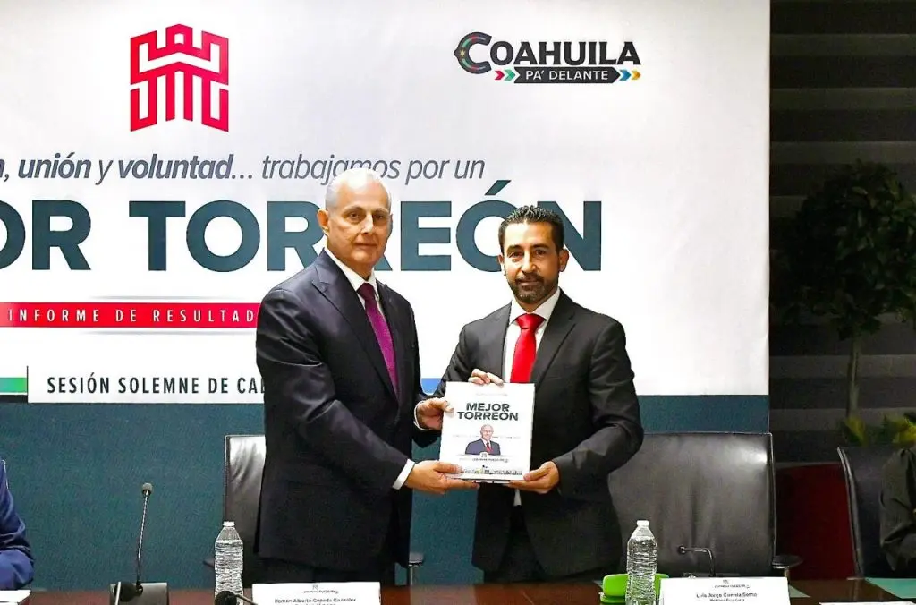 Román Cepeda entrega al Cabildo el Primer Informe sobre el estado que guarda la actual Administración Pública Municipal
