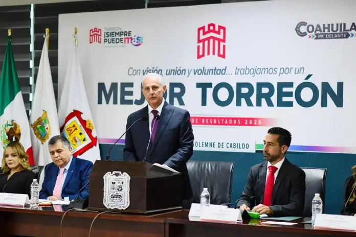 Román Cepeda entrega al Cabildo el Primer Informe sobre el estado que guarda la actual Administración Pública Municipal