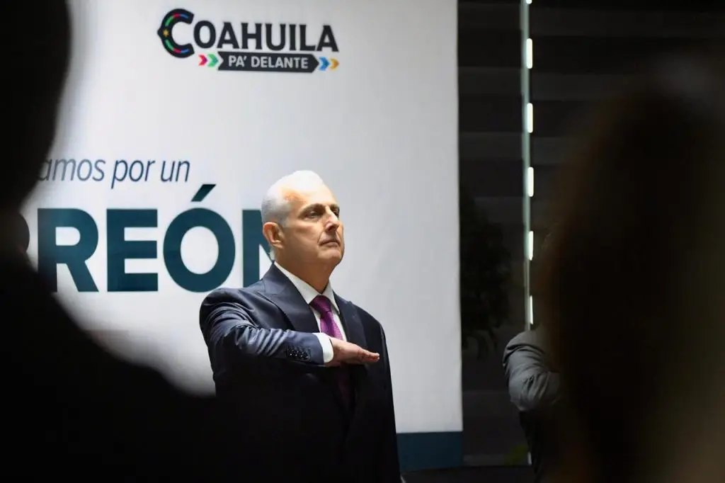 Román Cepeda entrega al Cabildo el Primer Informe sobre el estado que guarda la actual Administración Pública Municipal