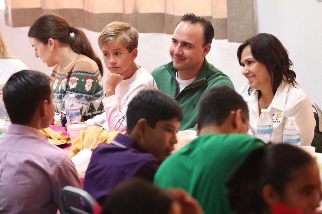 Viven emotiva posada con los niños y niñas de las Casa Hogar, Rosa y Azul
