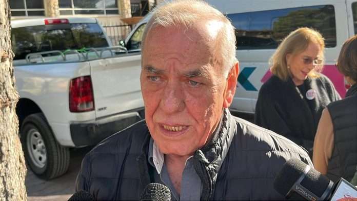 El secretario de Salud de Coahuila, Eliud Felipe Aguirre Vázquez, informó sobre brotes de virus Coxsackie