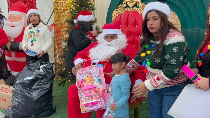 Cientos de familias participaron en el inicio del BuzoCloss 2025 en Múzquiz