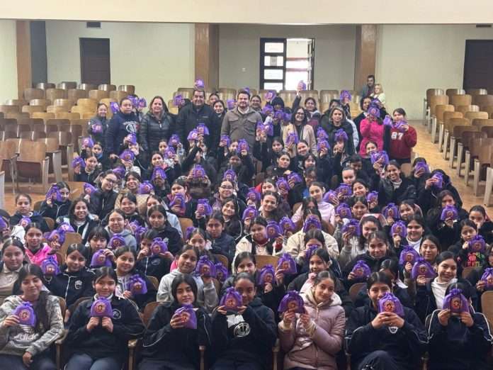 Continúa la Jurisdicción Sanitaria 03 entregando kits menstruales