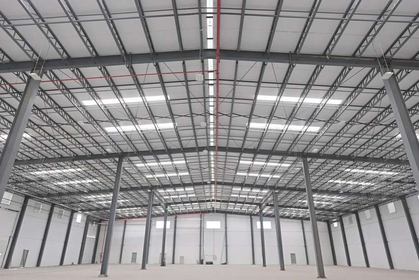 Empresas extranjeras analizan instalarse en Monclova pese a ajustes en el sector industrial