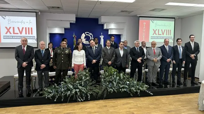 Jorge Matos Falco rindió protesta este viernes como presidente de la Cámara Nacional de la Industria de la Transformación (Canacintra) delegación Monclova, tras ser ratificado por un periodo de un año adicional.