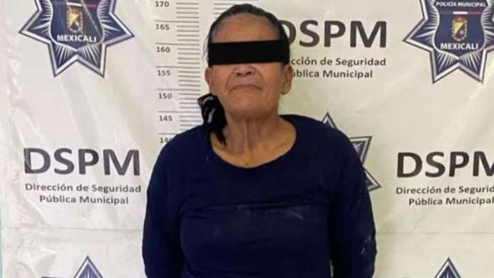 Mujer apuñala a su pareja