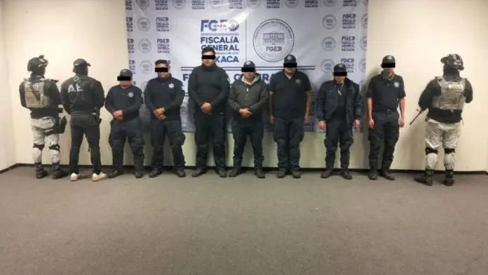 Policías detenidos por muerte de menor