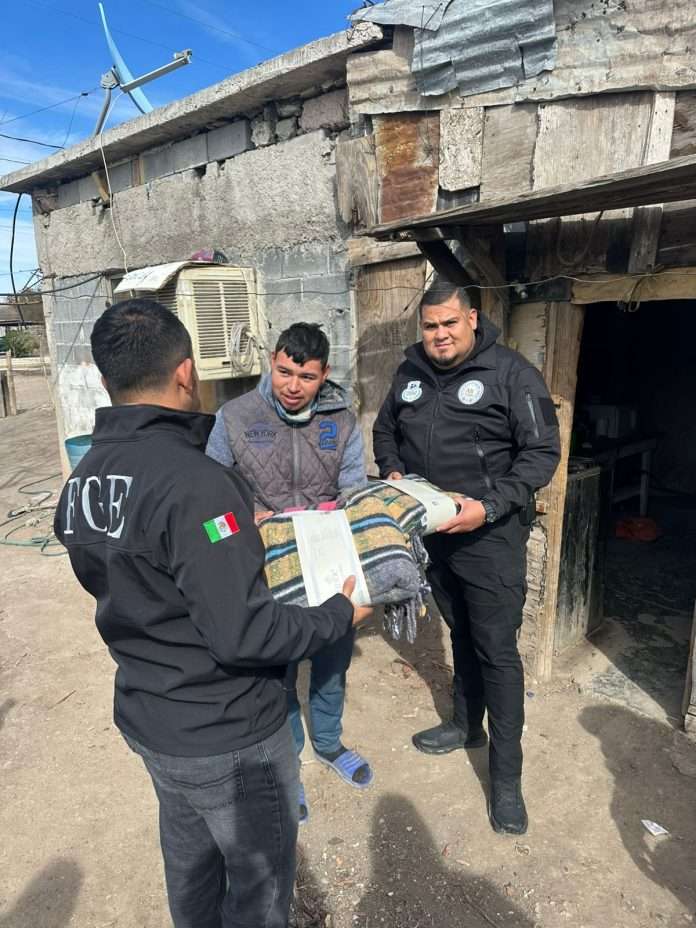 La Fiscalía General del Estado realiza recorridos con entrega de pan, café y cobijas para apoyar a población vulnerable