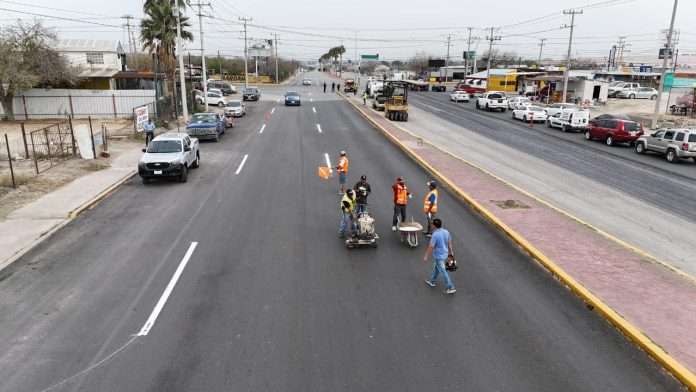 Inicia etapa final de pavimentación eje central Evaristo Pérez Arreola