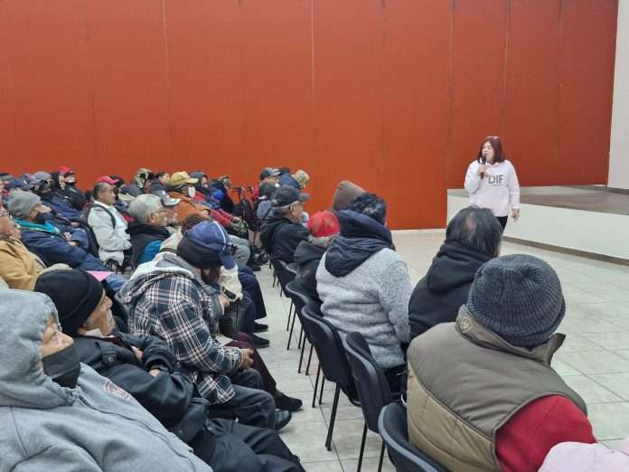 Realiza DIF Acuña primera reunión del año con empacadores voluntarios