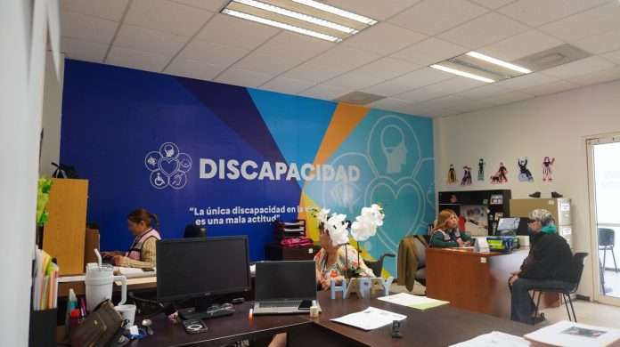 Invita DIF Acuña a tramitar credencial de discapacidad