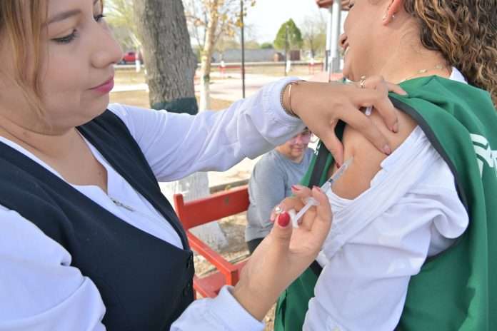 Inicia vacunación contra el sarampión casa por casa en San Buenaventura