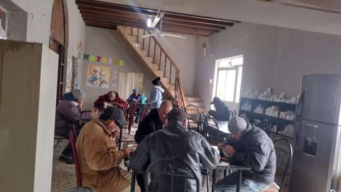 Gobierno Municipal de Múzquiz y DIF Coahuila brindan alimento diario a más de 100 adultos mayores