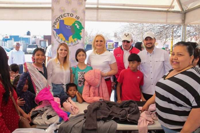 PRI Múzquiz y Proyecto 10 de Denton, Texas realizan brigada en Las Misiones con entrega de apoyos