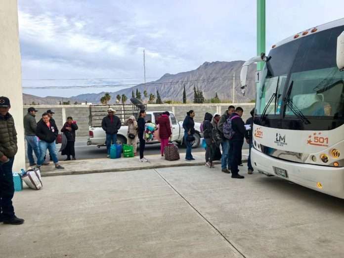 Víctor Leija acerca nuevas oportunidades de empleo en Cuatro Ciénegas
