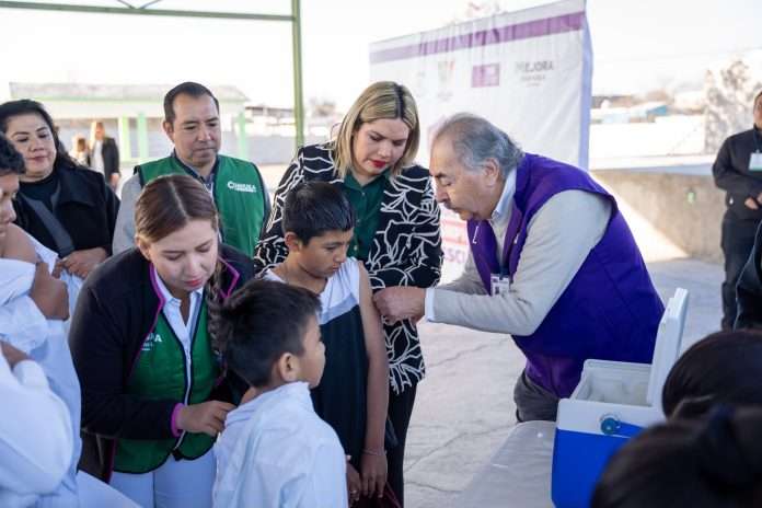Inicia jornada de vacunación contra el sarampión en escuelas de Castaños