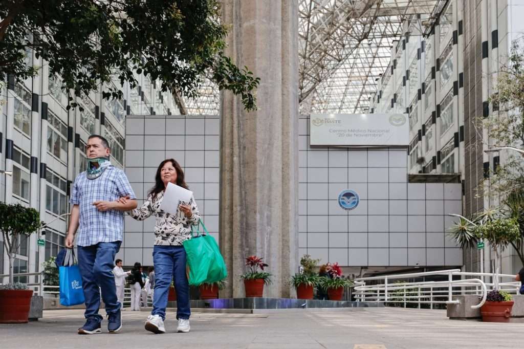 Centro Médico Nacional "20 de Noviembre" del ISSSTE, entre los 10 mejores hospitales del país: Martí Batres