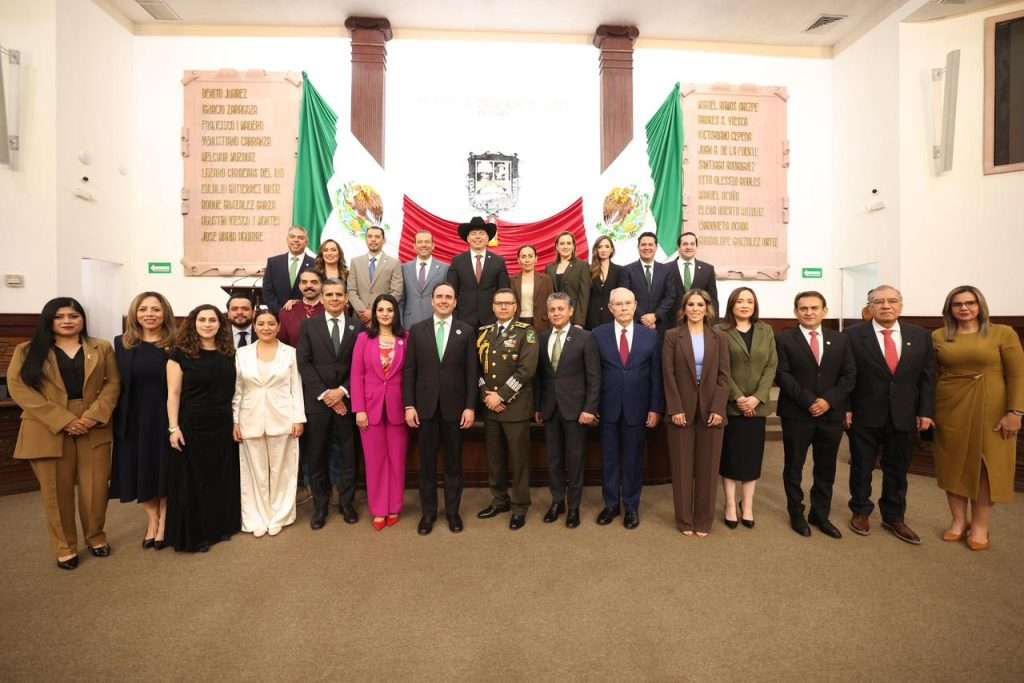 Coahuila, tierra de instituciones fuertes y echadas pa´delante: Manolo Jiménez