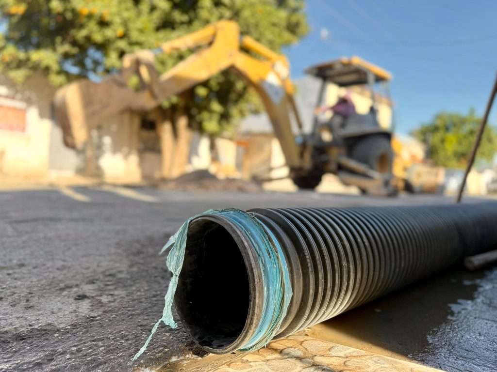 Continúa reposición de líneas sanitarias en 3 nuevos puntos