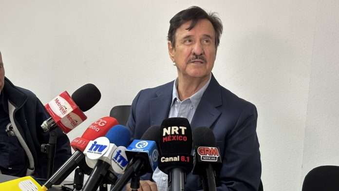 Humberto Prado rindiendo informe anual en la CMIC Coahuila Centro Norte