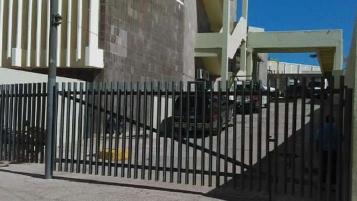 Hombre es atacado con navaja