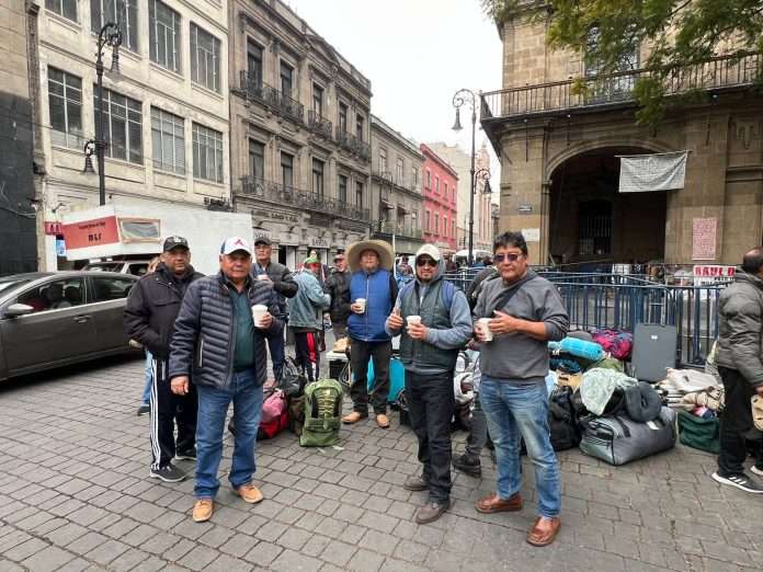 Trabajadores de AHMSA en manifestación por sus derechos laborales