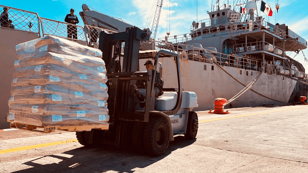 Gobierno de México envía ayuda humanitaria al pueblo de Cuba, a través de dos buques de la Armada de México