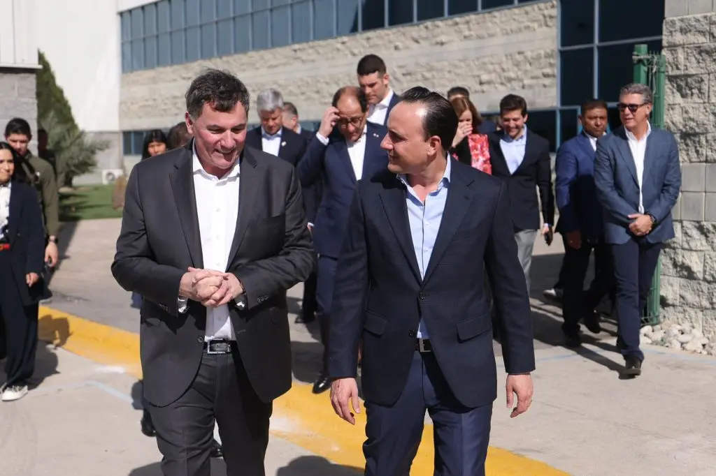 Manolo Jiménez fortalece lazos con el Embajador y el Ministro de Comercio de Canadá