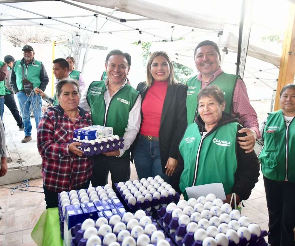 Mejora Coahuila entrega huevo y leche en Castaños