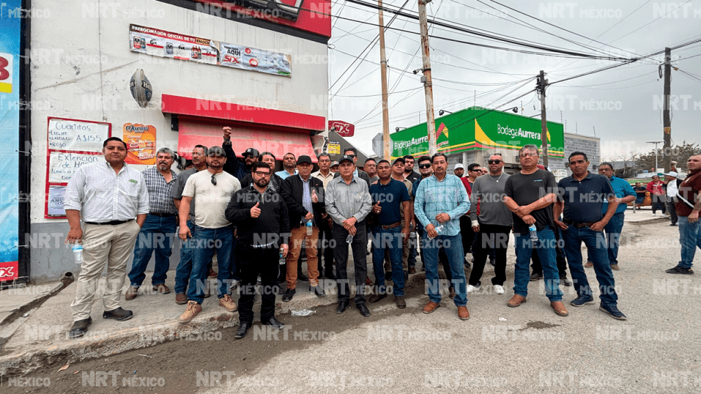 Obreros AHMSA en Colinas de Santiago