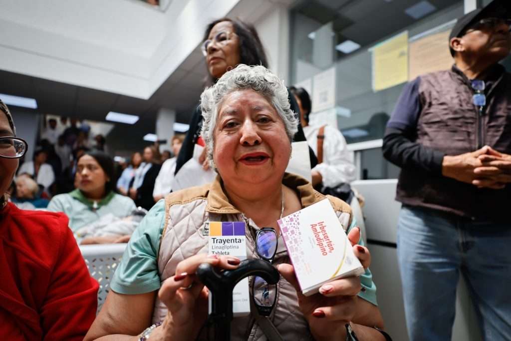 Recibirá la CMF "Xochimilco" del ISSSTE nuevamente un millón 100 mil pesos de La Clínica es Nuestra: Martí Batres