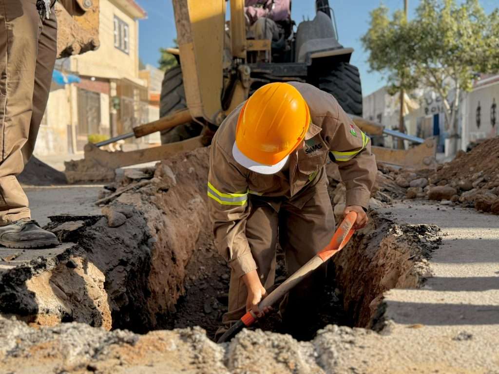 Continúa reposición de líneas sanitarias en 3 nuevos puntos