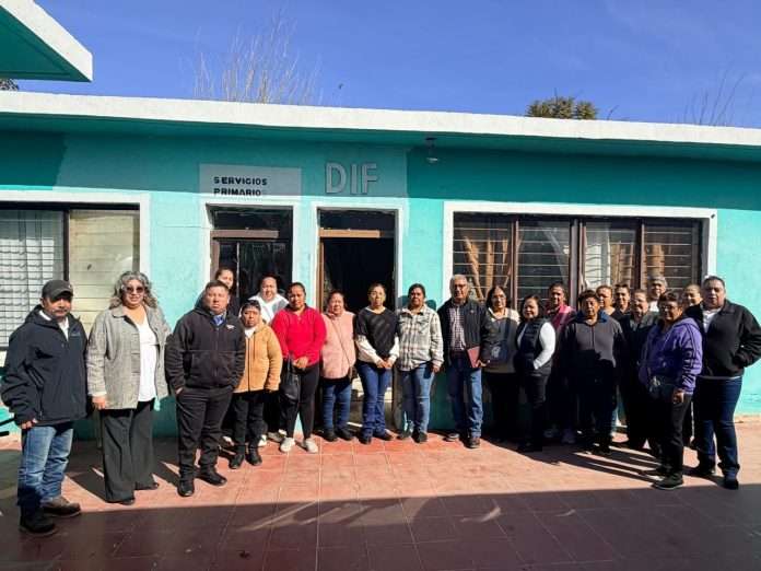 Por indicaciones de la alcaldesa Laura Jiménez, el director de Tenencia de la Tierra, Romaldo Hernández Álvarez, sostuvo una reunión con el equipo de trabajo en Villa de las Esperanzas