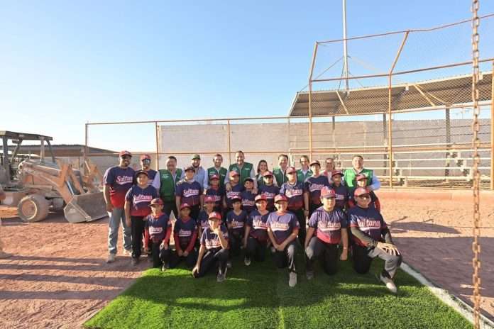 Inicia rehabilitación del Campo Pericos en Monclova y entregan apoyos sociales