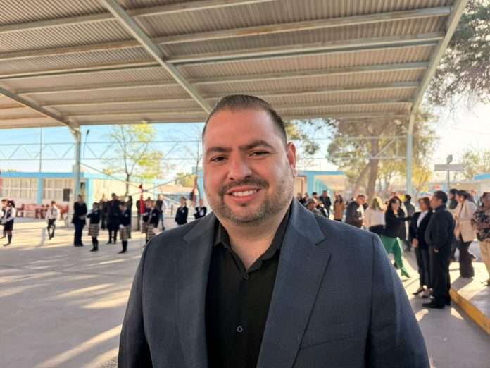 Secundaria Técnica 35 mantiene clases bajo protesta por agresión a docente