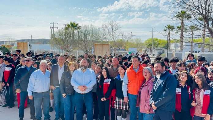 Llevan brigada ‘’por amor a tu escuela’’ al CecyTec