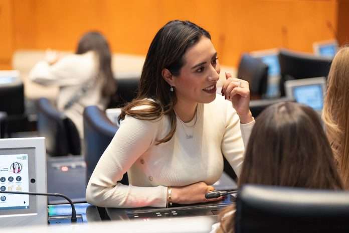 Senadora Cecilia Guadiana inicia sesiones en el Senado