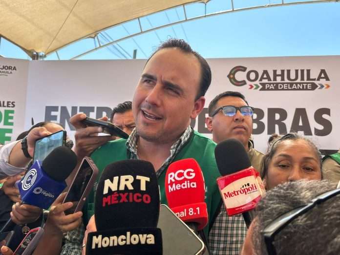 Gobernador Manolo Jiménez anuncia inversiones en Monclova para obras públicas