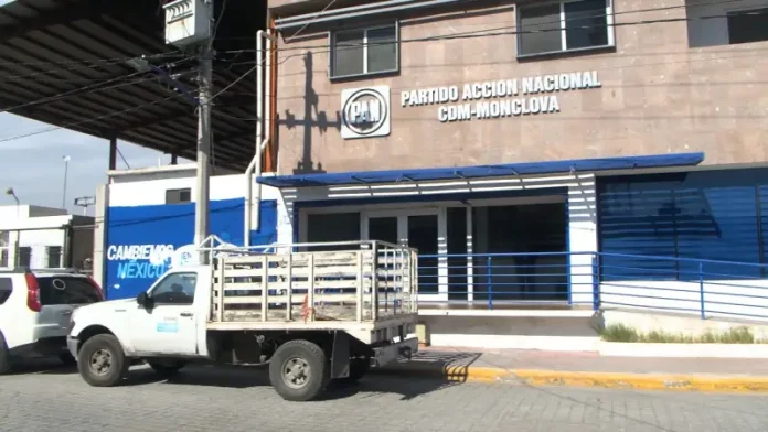 El Partido Acción Nacional (PAN) en Coahuila anunció la apertura total de sus candidaturas a la ciudadanía para el proceso electoral de diputados locales, permitiendo que cualquier persona interesada pueda registrarse conforme a la convocatoria oficial vigente desde el 24 de marzo y hasta el 2 de abril