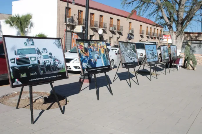 El Ejército Mexicano presenta exposición fotográfica en Múzquiz para mostrar su labor social, humanitaria y de seguridad a la ciudadanía.