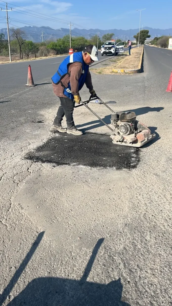 mejoramiento vial mediante el despliegue de tres cuadrillas de bacheo